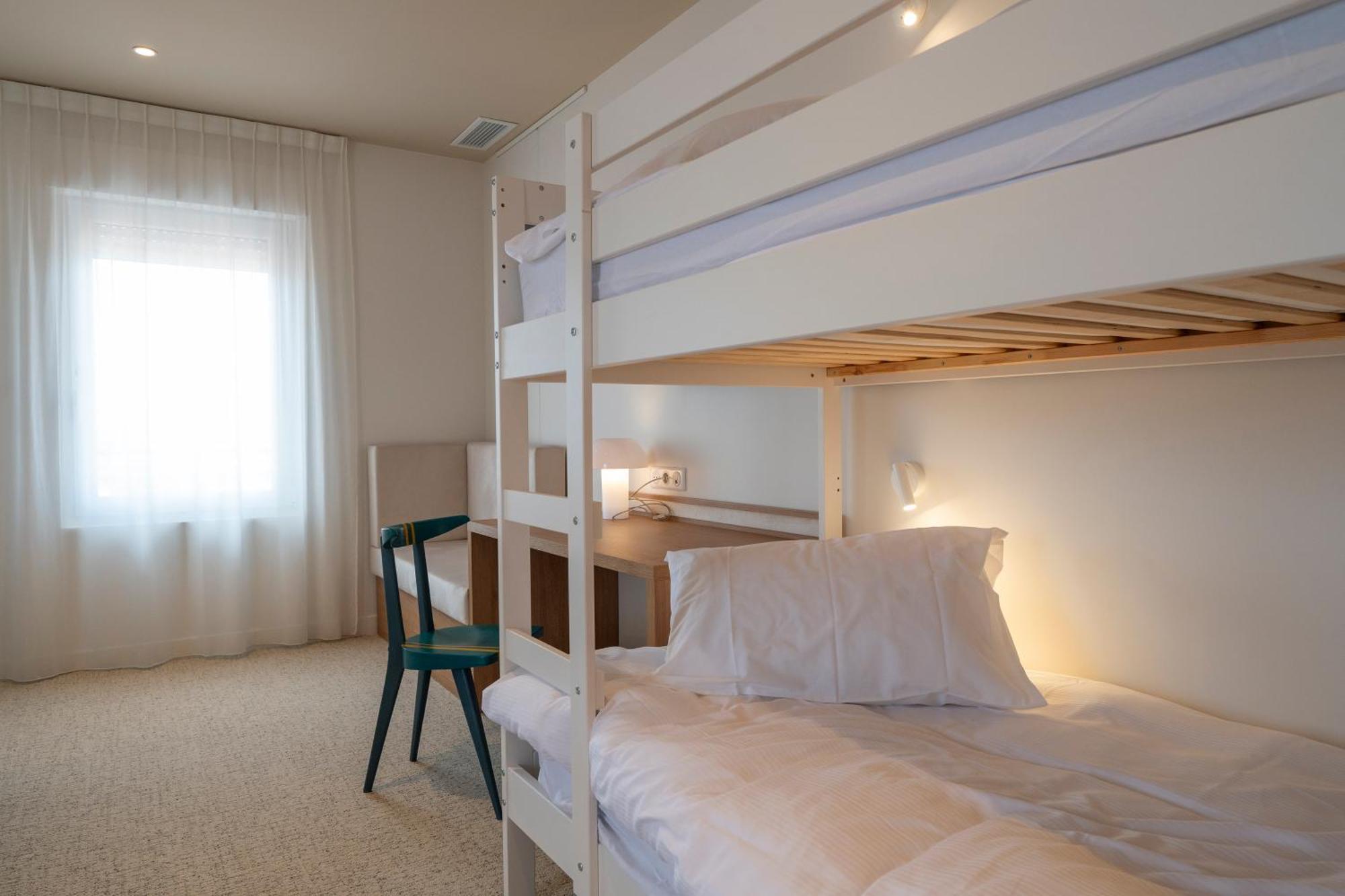 Hotel Les Pins Сен-Трожан-ле-Бен Экстерьер фото